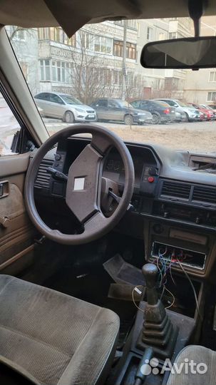 Mazda 323 1.5 МТ, 1987, битый, 255 555 км