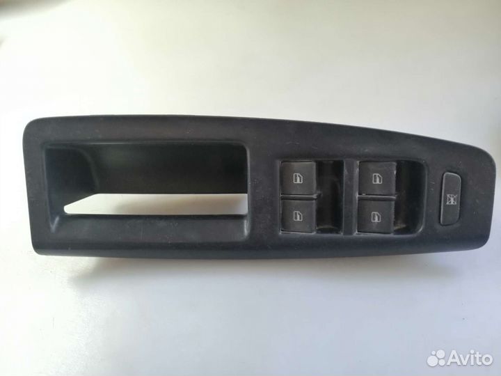 Блок управления стеклоподъемниками Volkswagen Polo