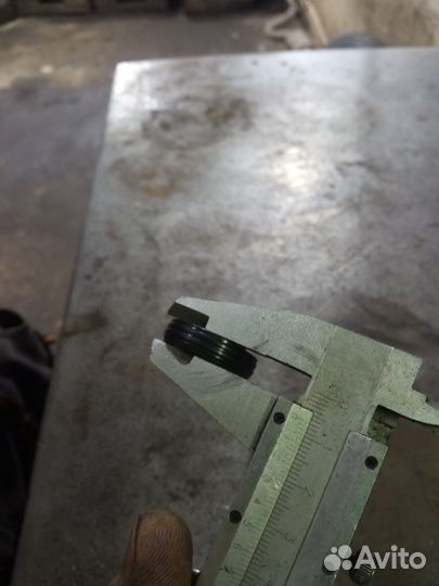 Сальник компрессора кондиционера