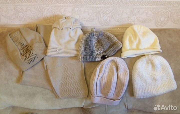 Женская шапка и шарф / снуд