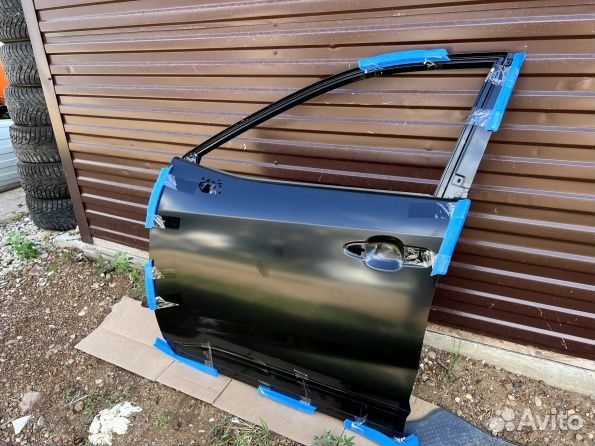 Toyota Rav 4 передняя левая дверь