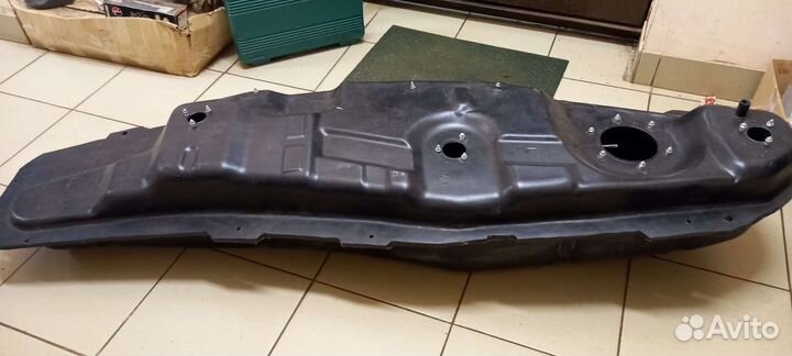 Топливный бак Mitsubishi Pajero III - IV