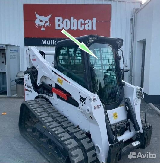 Стекло лобовое для Bobcat T770