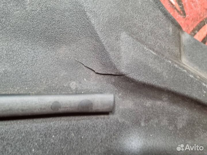 Накладка замка капота Lexus LX 3