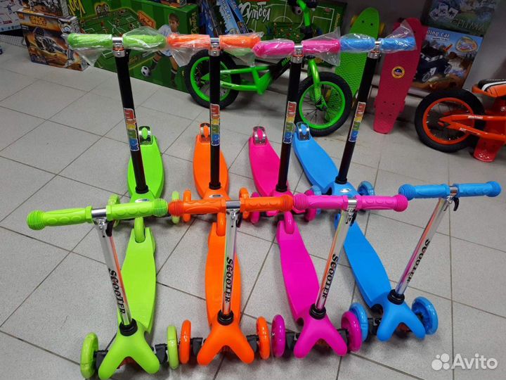 Самокат Scooter mini светящиеся колёса руль регули