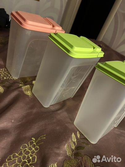 Контейнеры для сыпучих продуктов