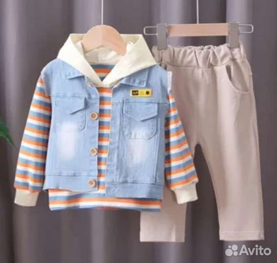 Костюм тройка детский р.100,110
