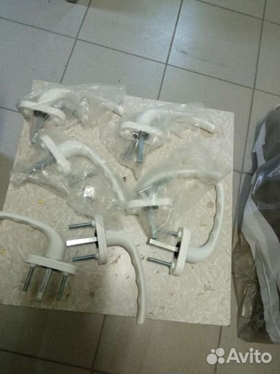 Ручка оконная с замком