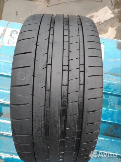 Michelin Pilot Super Sport 245/35 R19 93Y