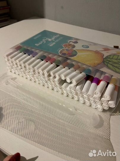 Акриловые маркеры