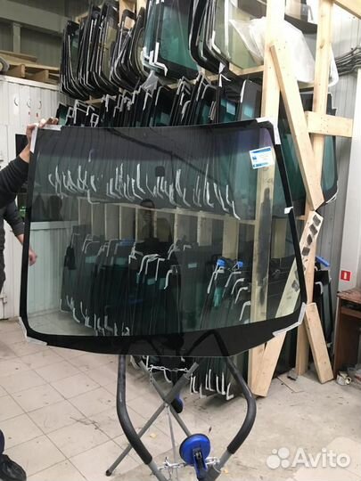 Лобовое стекло Хонда Фит / Джаз