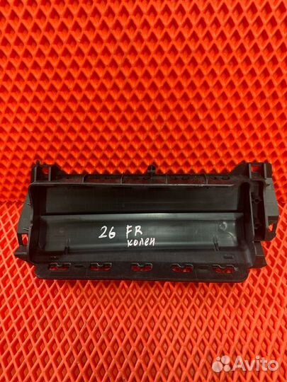 Подушка безопасности в колени передняя правая