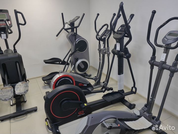 Эллиптический тренажер CardioPower E450