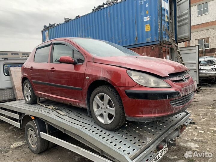 Кузов по частям peugeot 307 2005 год