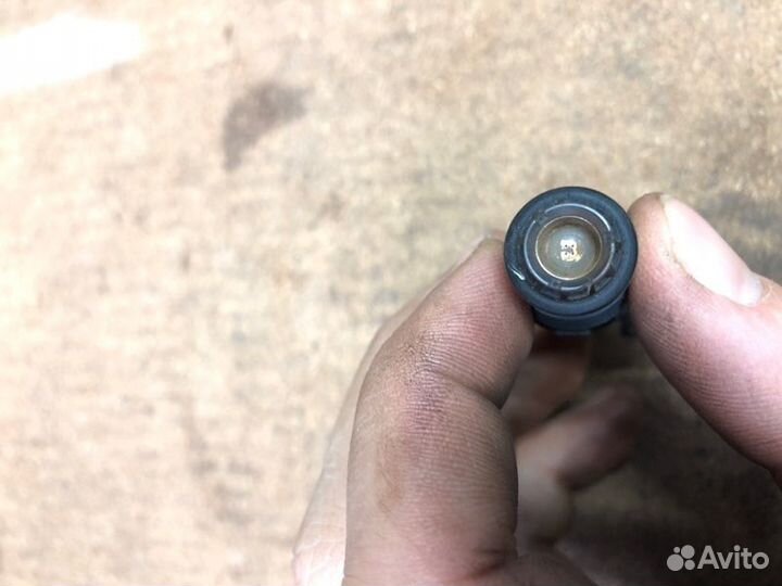 Форсунка топливная Ford Focus 2 Q7DA