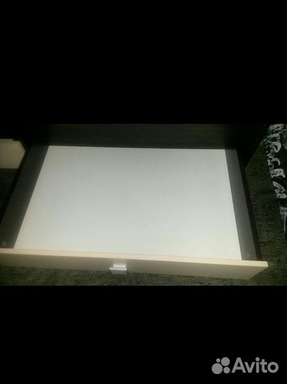 Детская кроватка с маятником