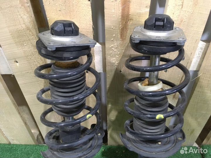 Стойки передние с пружинами передние Mercedes-Benz