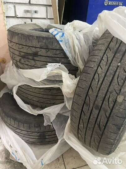 Dunlop SP Sport 7000 215/65 R16