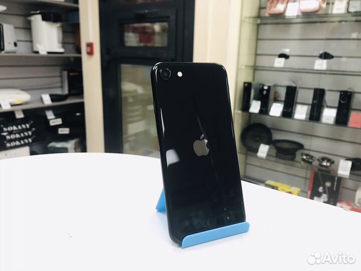 Г34 Apple iPhone SE 64GB (2020)