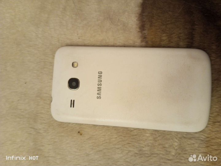 Телефон Samsung