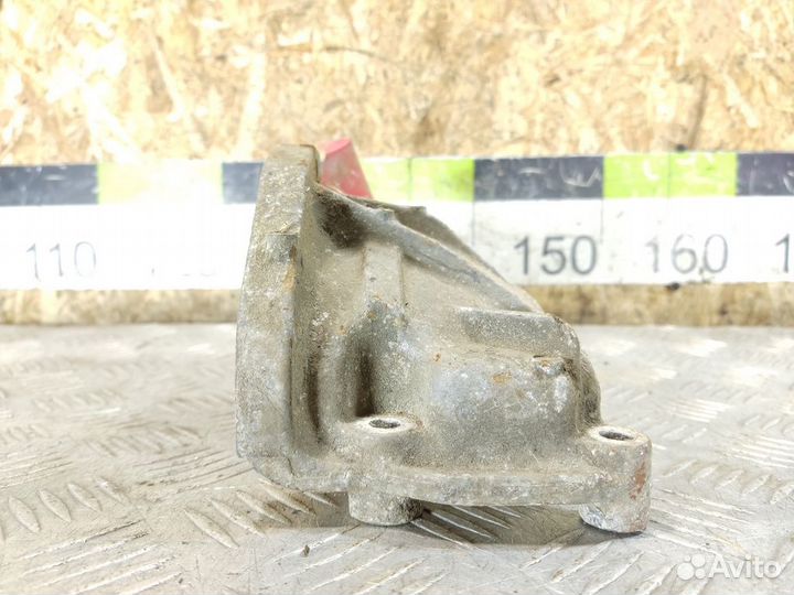 Кронштейн другой Mitsubishi Lancer 9