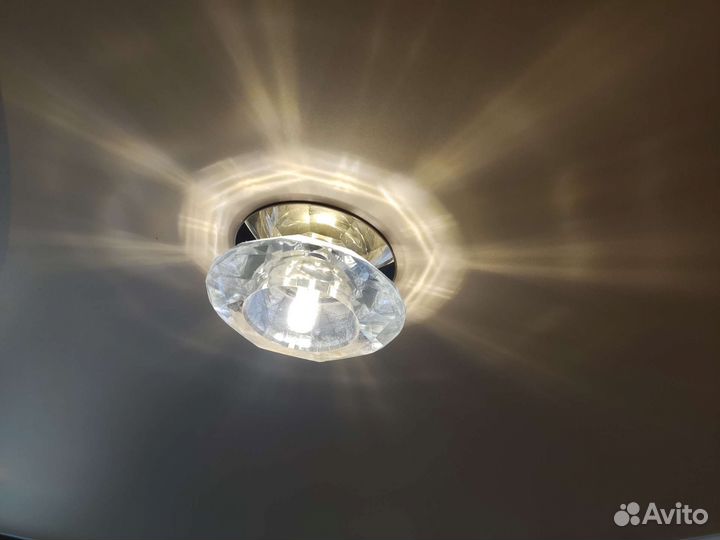 Светильник встраиваемый