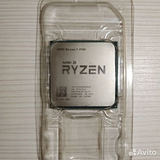 Процессор AMD Ryzen 7 1700 (8 ядер/16 потоков)