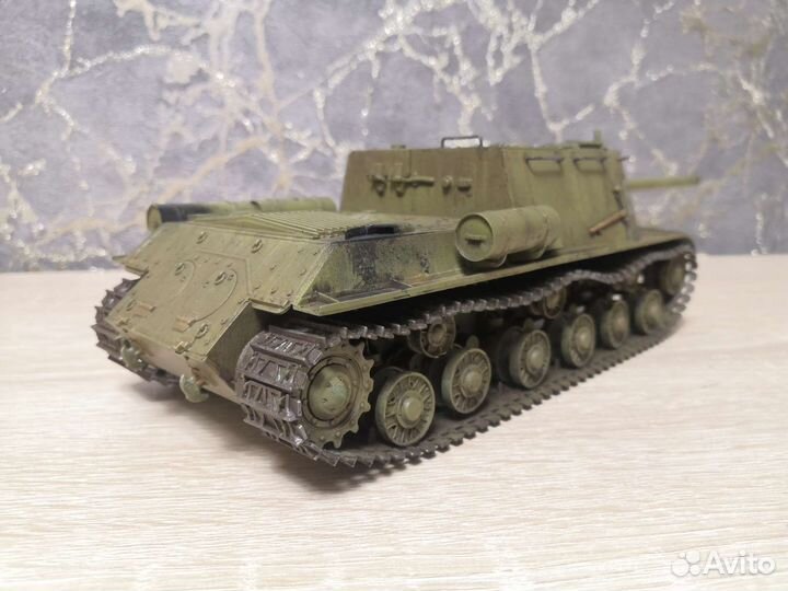Модель танка Ису-122 1/35