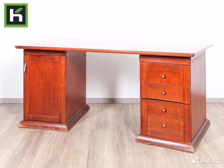 Мебель для руководителя / Офисный стол