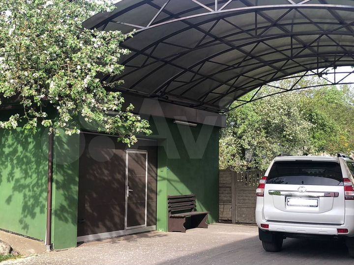 4-к. квартира, 115 м², 2/2 эт.