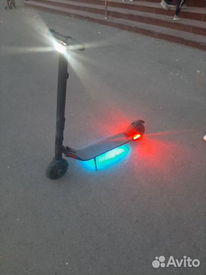 Электросамокат ninebot kickscooter es2