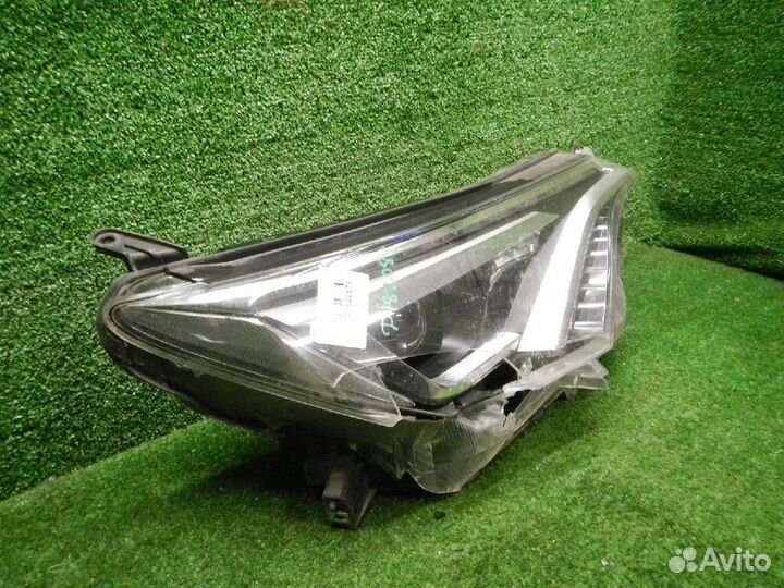 Фара правая Toyota RAV4