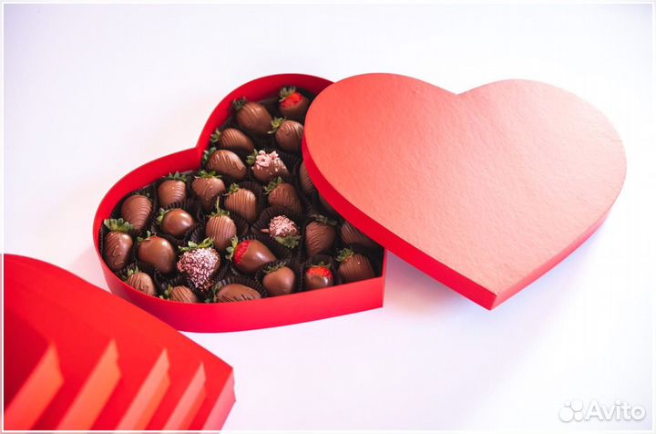 Набор коробок в форме сердца