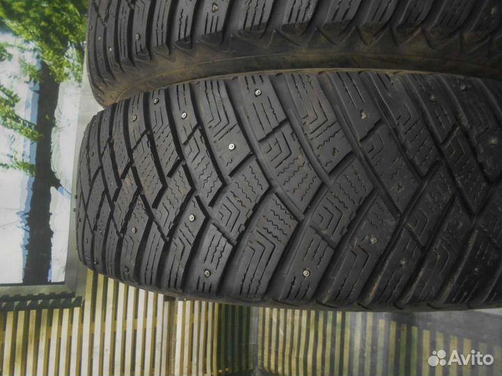 Goodyear UltraGrip Ice Arctic SUV 215/70 R16