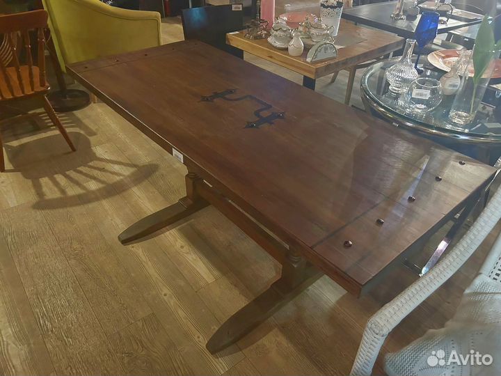 Стол из массива