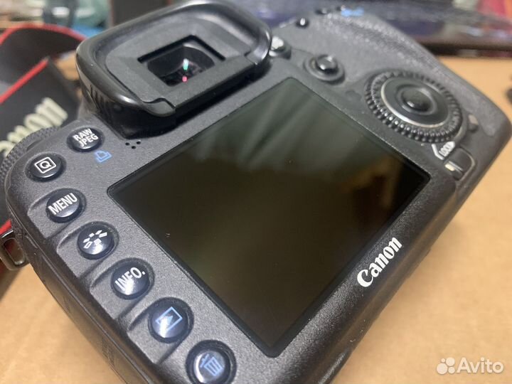 Зеркальный фотоаппарат canon eos 7d