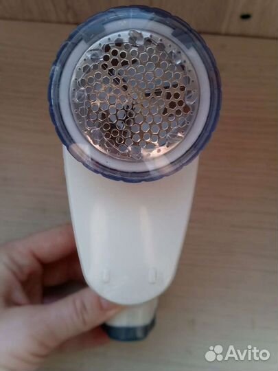 Прибор для удаления катышков с одежды