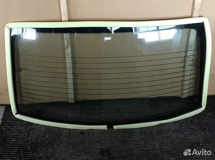 Новое заднее стекло с обогревом renо logan