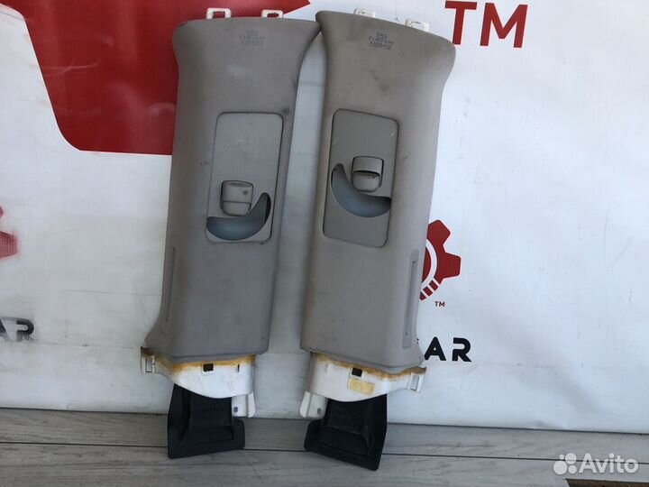 Toyota Land Cruiser 200 Обшивка центральной стойки