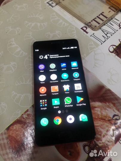 Телефон Meizu про7