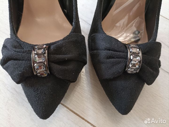 Туфли замшевые новые 35 размер