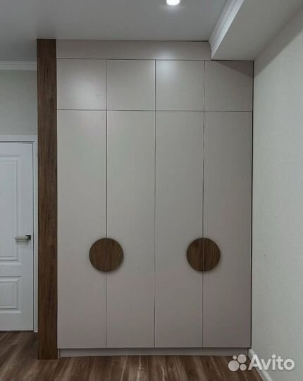 Распашной шкаф от производителя