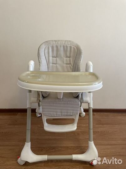 Детский стульчик для кормления