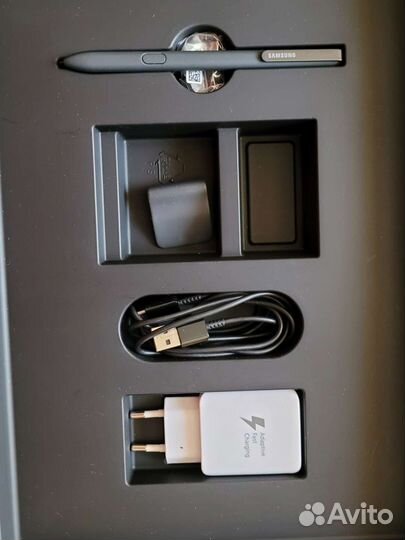 Планшет Samsung Galaxy Book 12