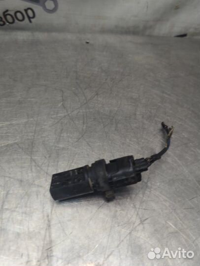 Датчик положения коленвала Nissan Elgrand E51