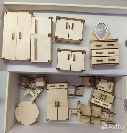 Мебель для кукольного домика