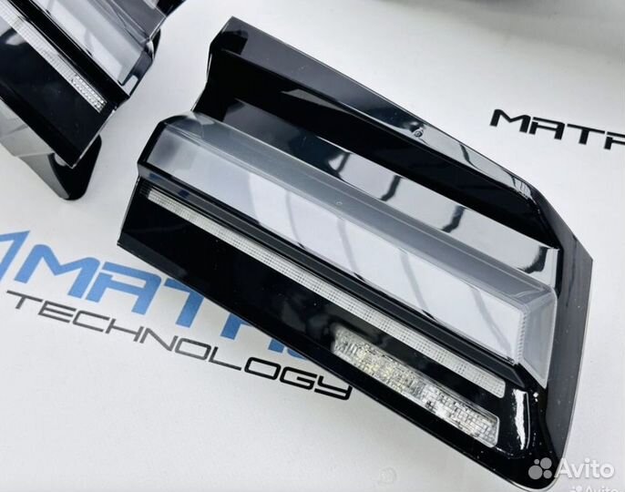 Фонари BMW G30 c шильдиком рестайлинг тонированные