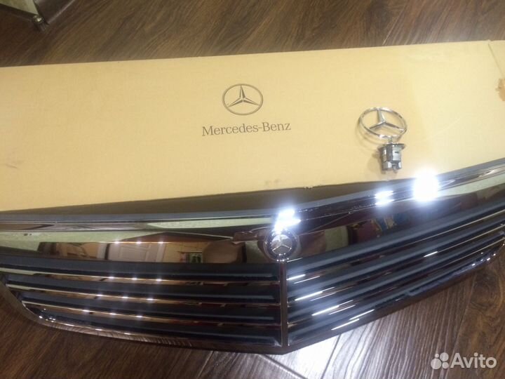 Решетка на мерседес новая