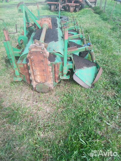 Кфг-2,8. Гребнеобразователь, окучник