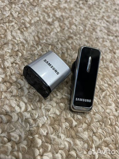 Bluetooth гарнитура samsung